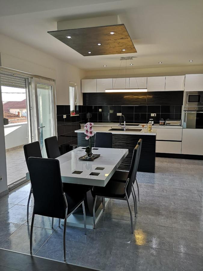 Apartment Istuk Kaštela المظهر الخارجي الصورة