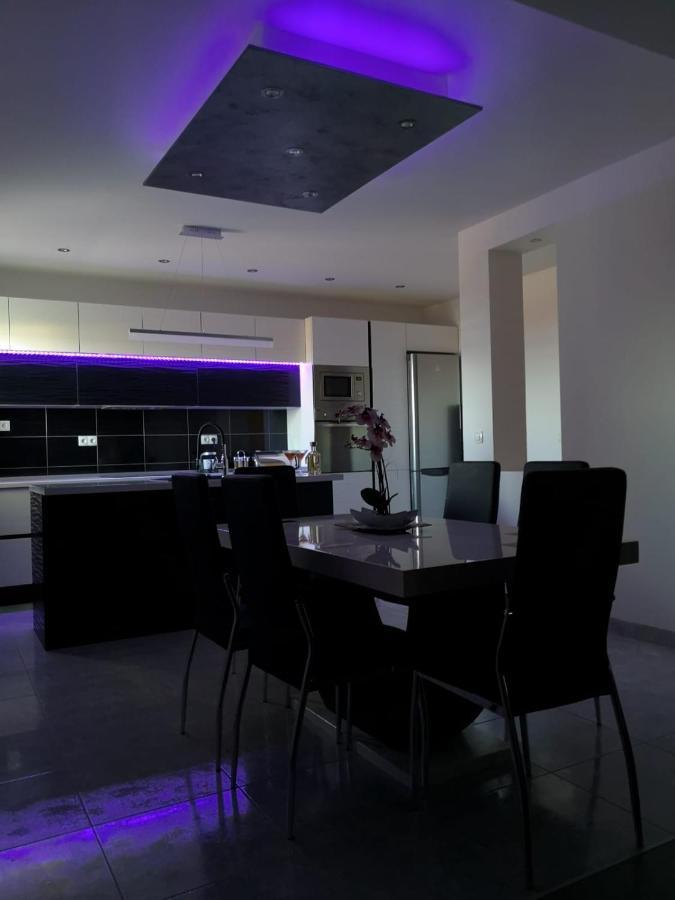 Apartment Istuk Kaštela المظهر الخارجي الصورة